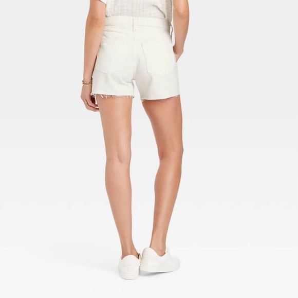 NWT! Universal Thread Womens Boyfriend Shorts Denim Raw Hem - Picture 3 of 8